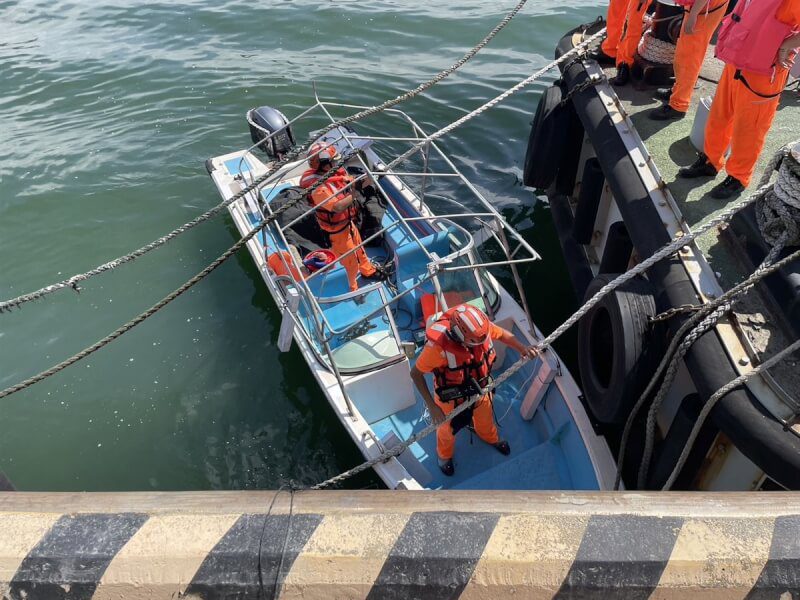 中國男闖入防衛鐵三角投誠 身分曝光曾擔任中共海軍艦艇長 中國男闖入防衛鐵三角投誠 身分曝光曾擔任中共海軍艦艇長
