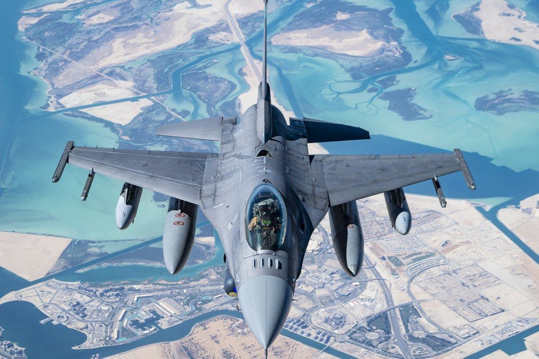 F-16作戰墜毀 澤倫斯基將烏克蘭空軍司令解職 F-16作戰墜毀 澤倫斯基將烏克蘭空軍司令解職