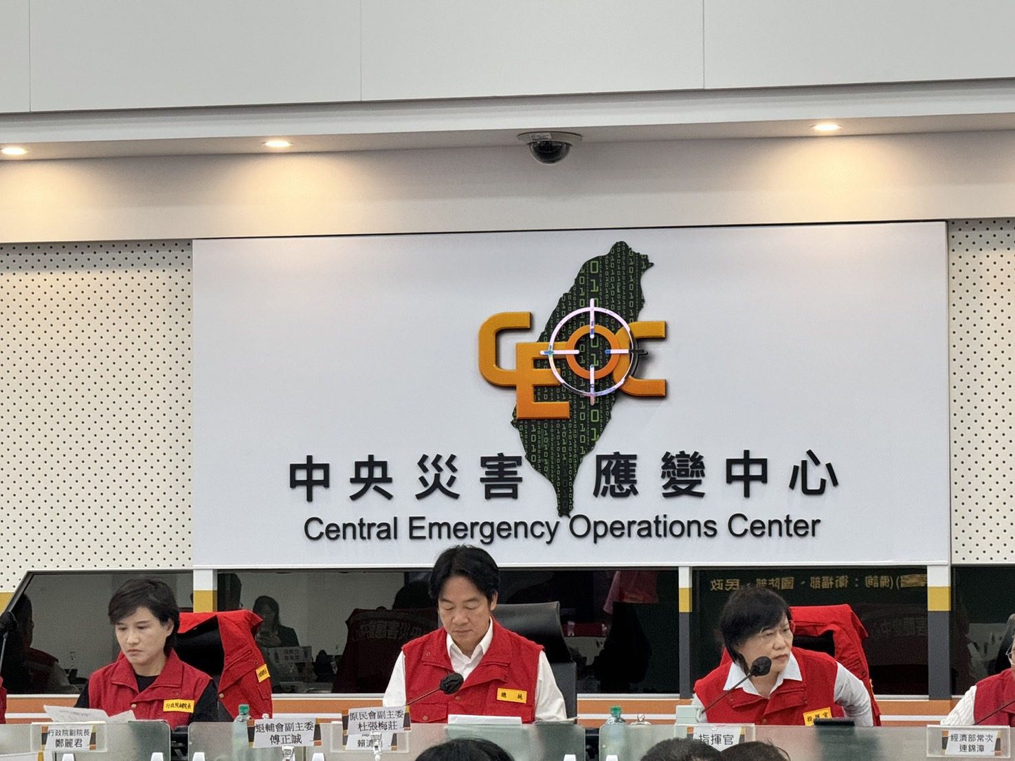 山陀兒升級為強烈颱風 總統呼籲嚴陣以待做好防颱措施 山陀兒升級為強烈颱風 總統呼籲嚴陣以待做好防颱措施