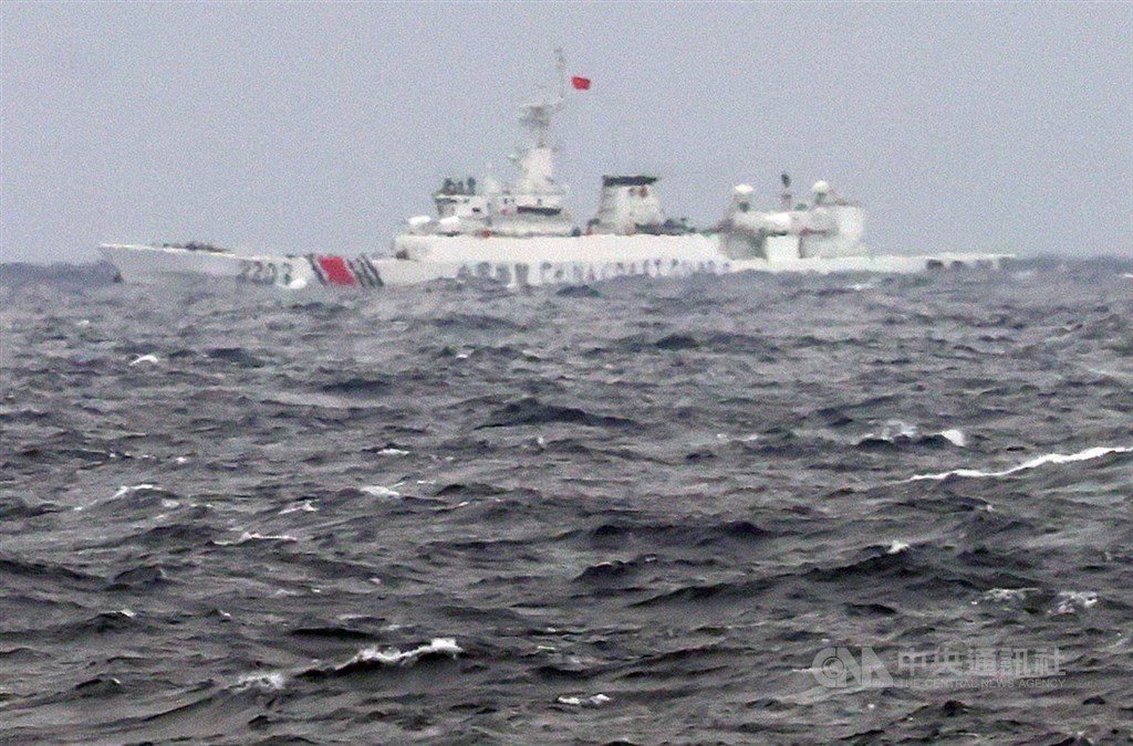 18共機艦在台海周圍活動 國軍嚴密監控應處 18共機艦在台海周圍活動 國軍嚴密監控應處