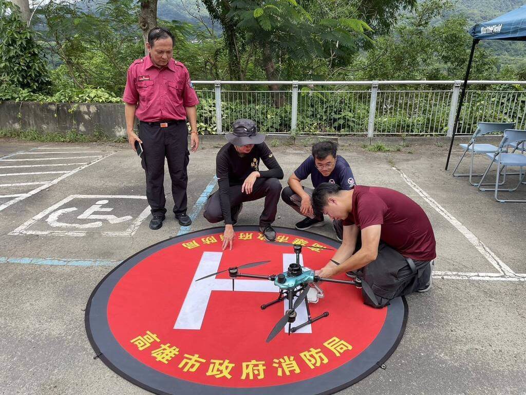 颱風楊柳逼近 高市消防局決定停止搜救墜谷一家5口 颱風楊柳逼近 高市消防局決定停止搜救墜谷一家5口