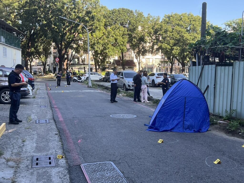 高雄左營槍擊案 男當街遭行刑式射殺嫌犯仍在逃 高雄左營槍擊案 男當街遭行刑式射殺嫌犯仍在逃