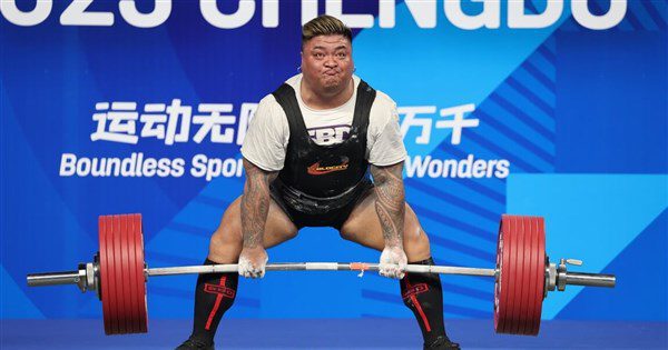楊森出身健力世家 從小受爸爸啟發屢創世界紀錄 楊森出身健力世家 從小受爸爸啟發屢創世界紀錄
