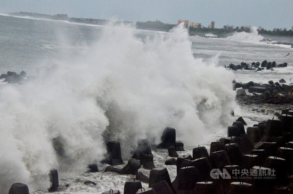 颱風楊柳來襲 賴清德:中央地方做好防救災整備 颱風楊柳來襲 賴清德:中央地方做好防救災整備