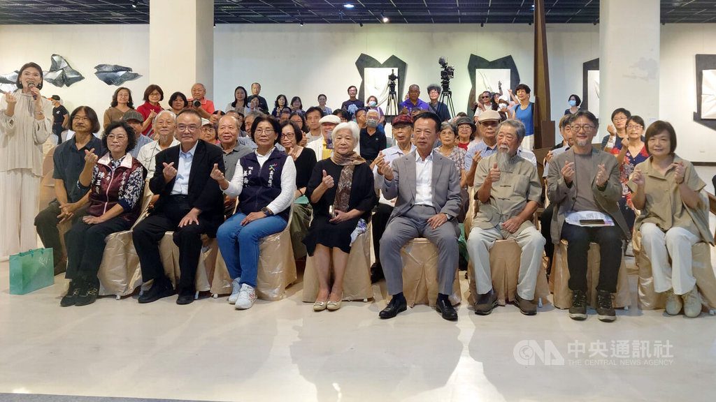 緬懷楊元太捏土為語 蕭宗煌:山雲就像從嘉義遠眺 緬懷楊元太捏土為語 蕭宗煌:山雲就像從嘉義遠眺