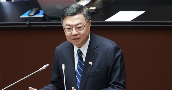 卓榮泰:明年度總預算納AI新十大建設 力拚接軌世界 卓榮泰:明年度總預算納AI新十大建設 力拚接軌世界