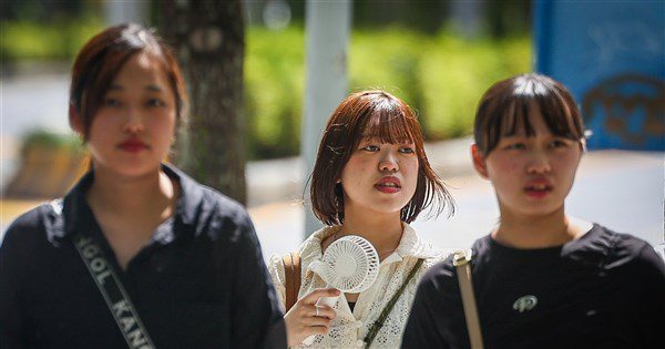 大台北防36度以上高溫 中南部午後留意短延時豪雨 大台北防36度以上高溫 中南部午後留意短延時豪雨