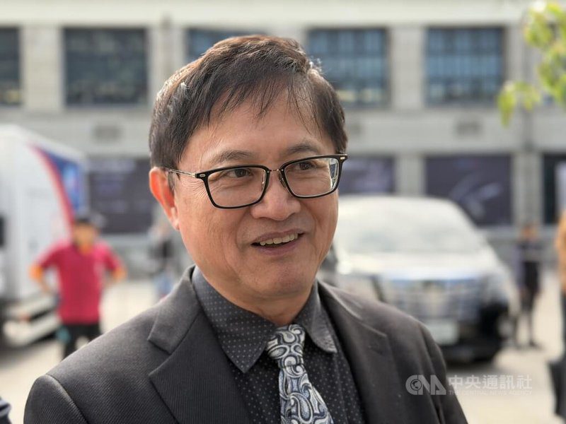 和碩董事長童子賢26日出席經濟部科技新創競賽頒獎典禮，被問及媒體報導Meta擬採用Google AI晶片一事表示，晶片競賽無論誰輸誰贏，市場上的勝出者會掌握訂單，「這個訂單下到台積電，我想是不變的。」中央社記者吳家豪攝　114年11月26日