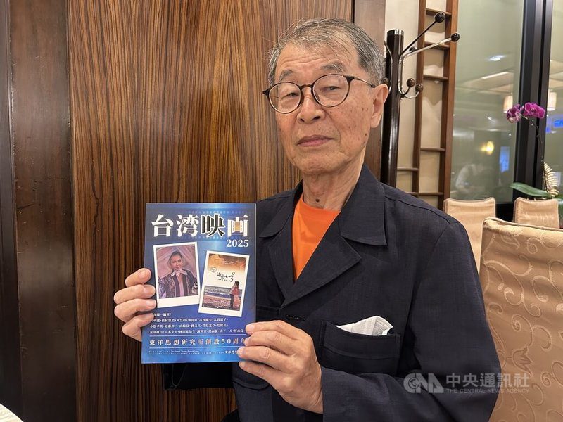 電影研究學者川瀨健一（圖）熱愛台灣電影，除出版多本關於台灣電影的研究，更創辦刊物「台灣映畫」，川瀨健一表示，「台灣電影的美好，一定要讓日本人知道」。中央社記者邱祖胤攝　114年11月28日
