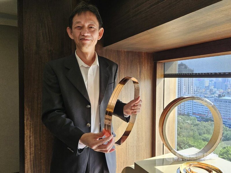 建通總經理何易霖（圖）表示，公司在台灣打造特殊新型銅材煉製廠，經過幾年耕耘逐漸開花結果，銅排產品已交貨應用在熱門的AI液冷散熱水冷板、微通道水冷板（MLCP）等。中央社記者曾仁凱攝　114年11月27日