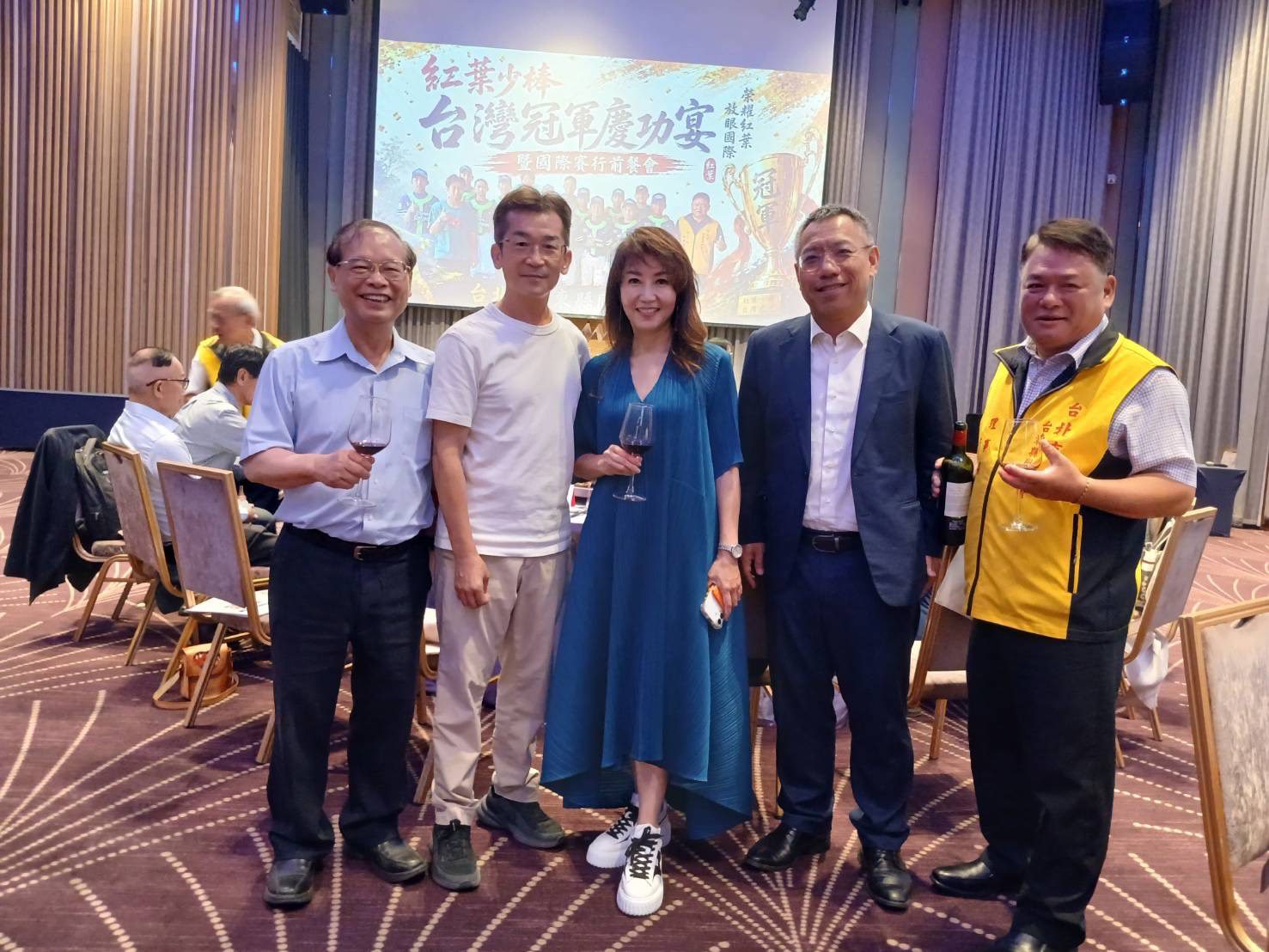 資深媒體人廖筱君也到場力挺。
