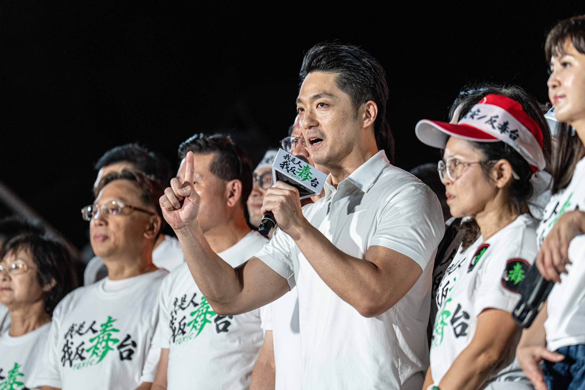 痛罵台灣人民「爛命一條」的蔣萬安無能、無品,已不適合擔任任何公職! 痛罵台灣人民「爛命一條」的蔣萬安無能、無品,已不適合擔任任何公職!