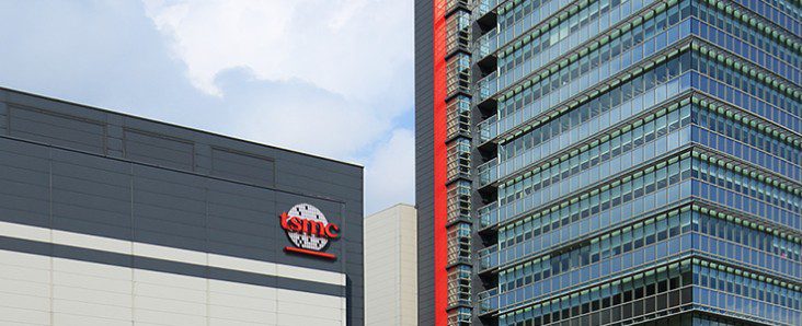 台積電罕見借鏡英特爾!外媒:研發「類EMIB」封裝 產能瓶頸恐成隱憂 台積電罕見借鏡英特爾!外媒:研發「類EMIB」封裝 產能瓶頸恐成隱憂