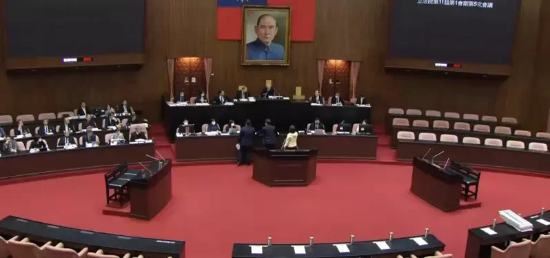 韓國瑜趕下班？立院下午質詢不到10分鐘便休息