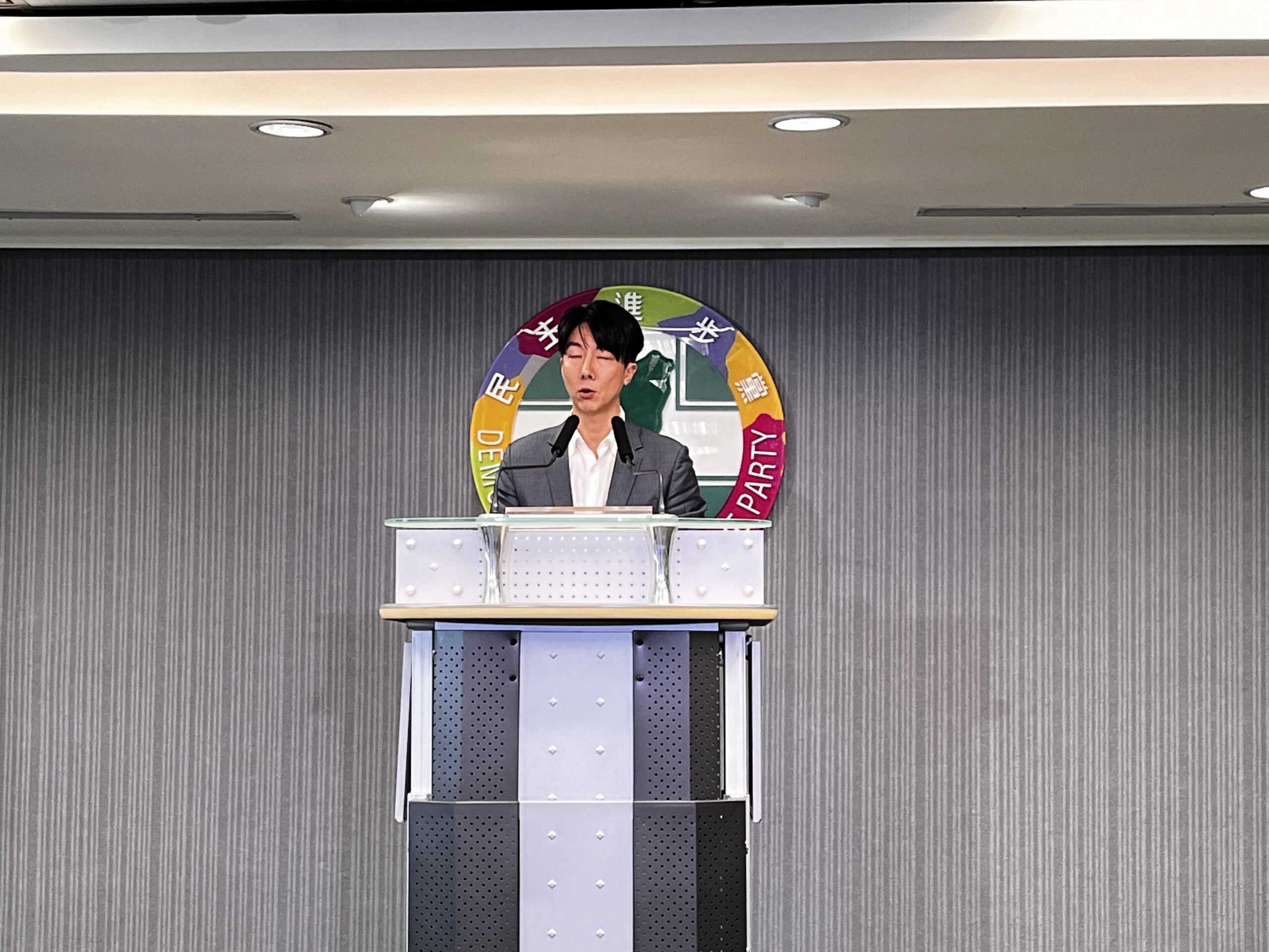 「昨天肇事者、今天仲裁者」 民進黨痛批王育敏、馬文君未利益迴避 「昨天肇事者、今天仲裁者」 民進黨痛批王育敏、馬文君未利益迴避