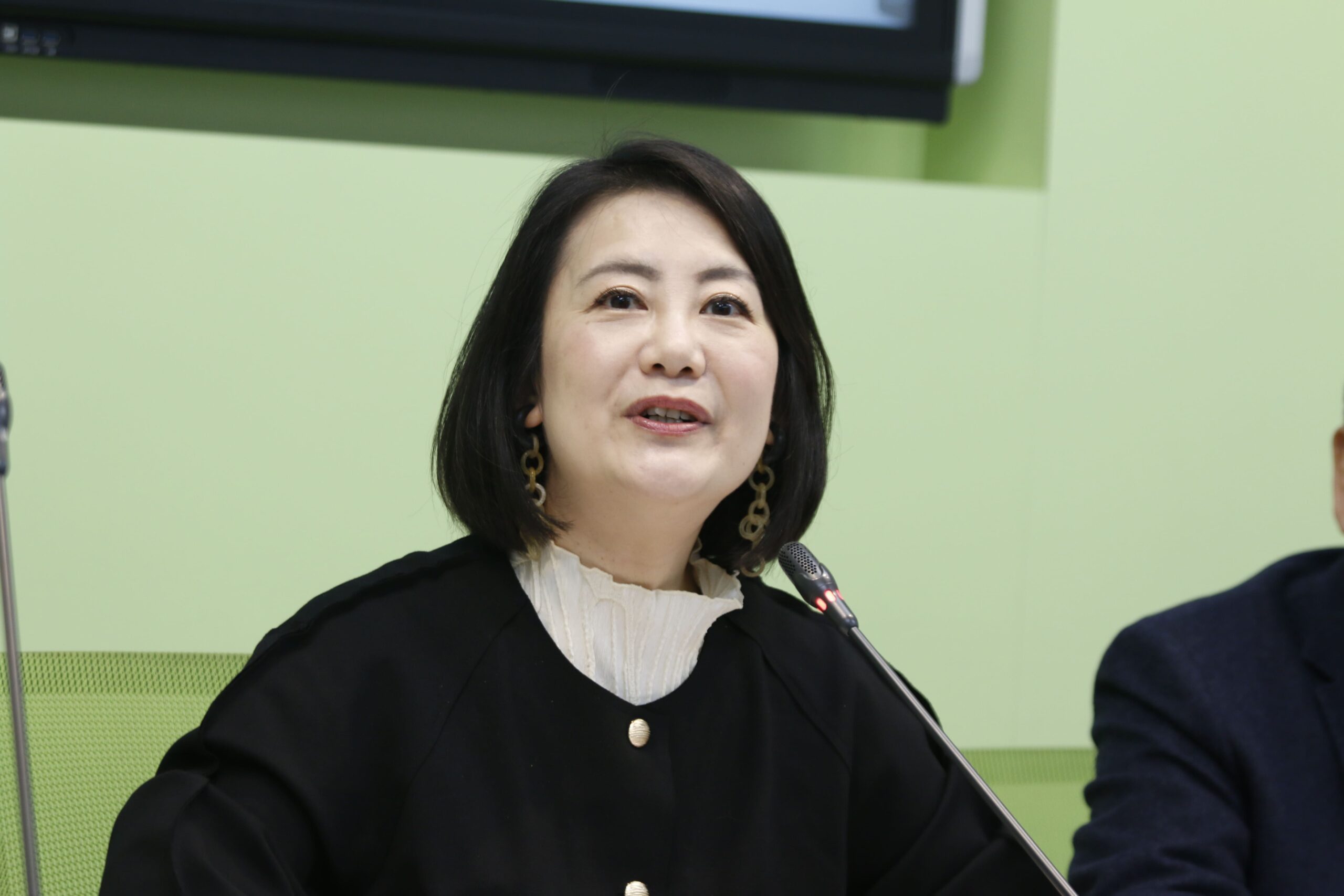 馬英九赴中 吳思瑤：謹言慎行 不要降低台灣的國格