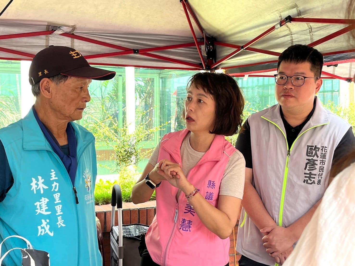 地震連搖12小時 廖筱君連線張美慧邊晃邊說:現在是地震?頭暈? 地震連搖12小時 廖筱君連線張美慧邊晃邊說:現在是地震?頭暈?