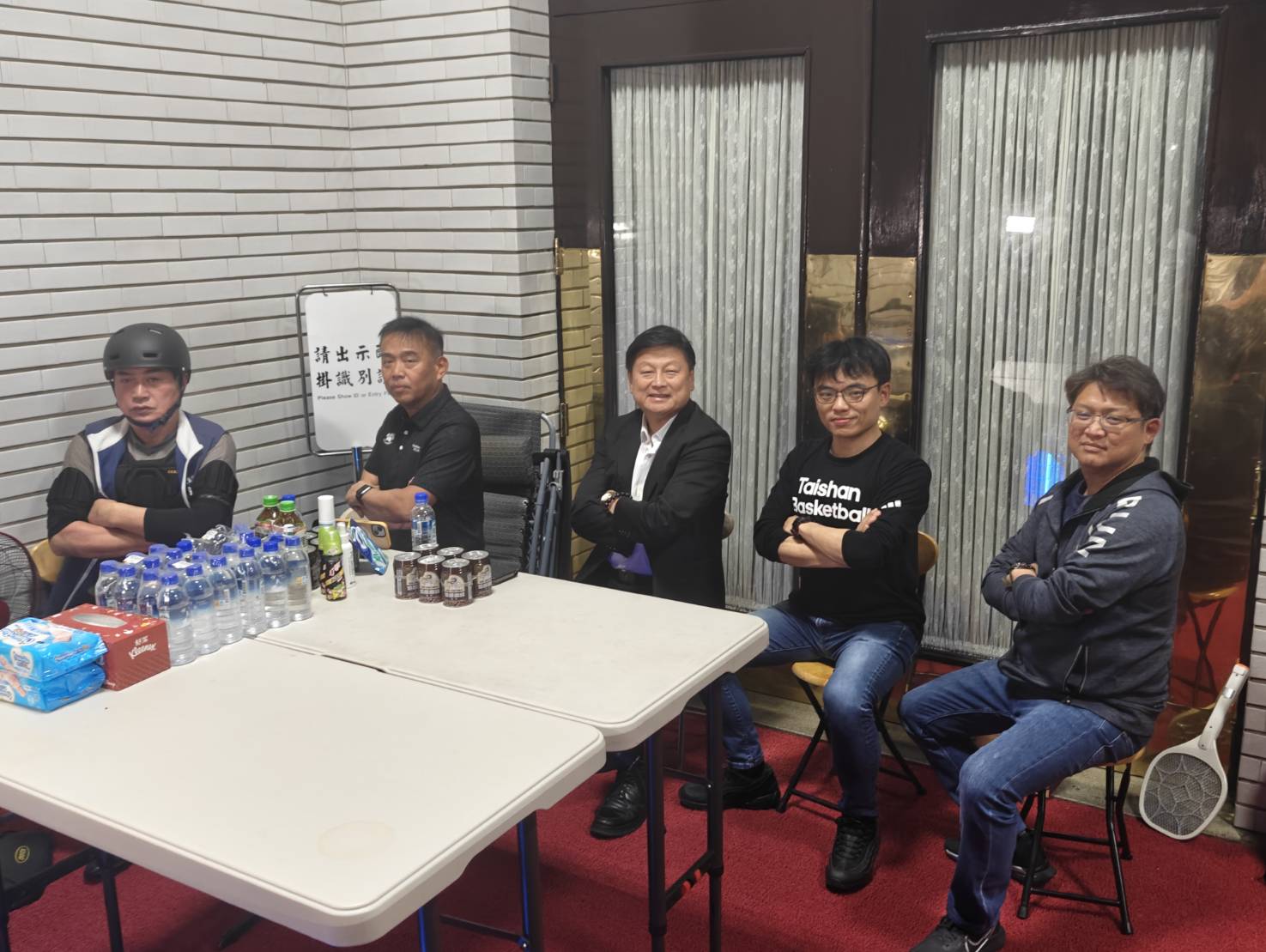 立院週五續戰「國會擴權法案」 藍委今晚展開漏夜排隊 立院週五續戰「國會擴權法案」 藍委今晚展開漏夜排隊