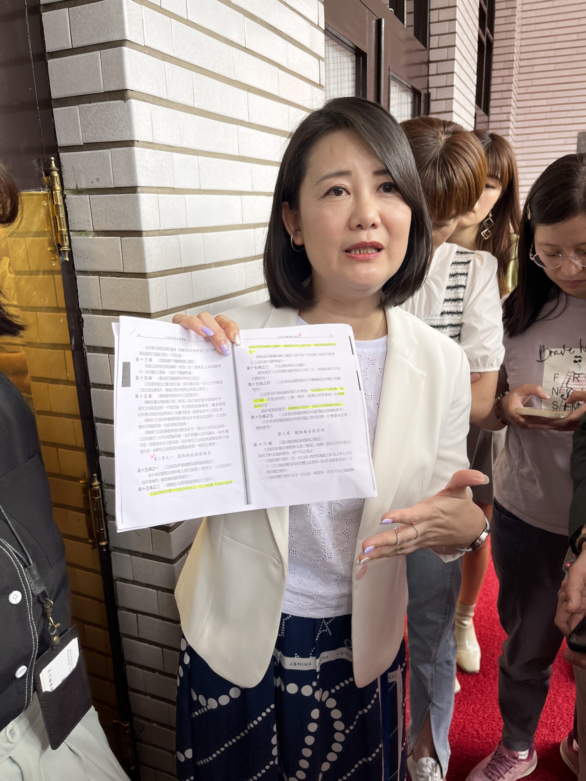 藍白提案邀賴清德赴立院報告 民進黨:模式有待朝野協商、盼建立憲政慣例 藍白提案邀賴清德赴立院報告 民進黨:模式有待朝野協商、盼建立憲政慣例