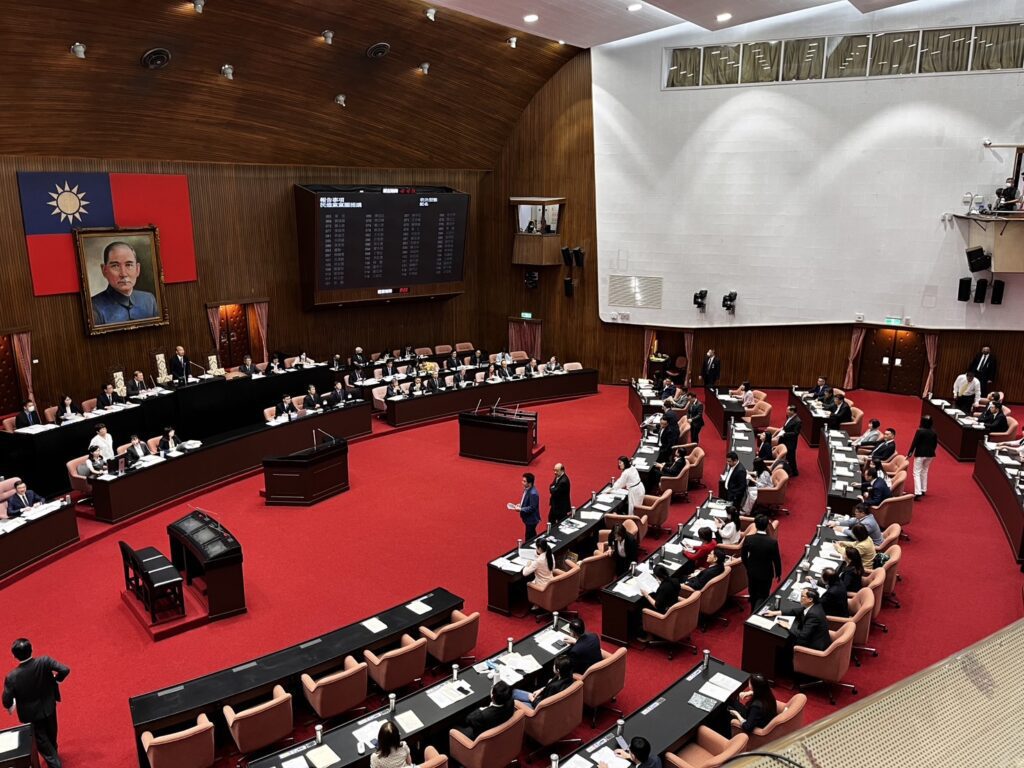 睽違兩週後 藍白綠唯一共識「使用表決器」 睽違兩週後 藍白綠唯一共識「使用表決器」