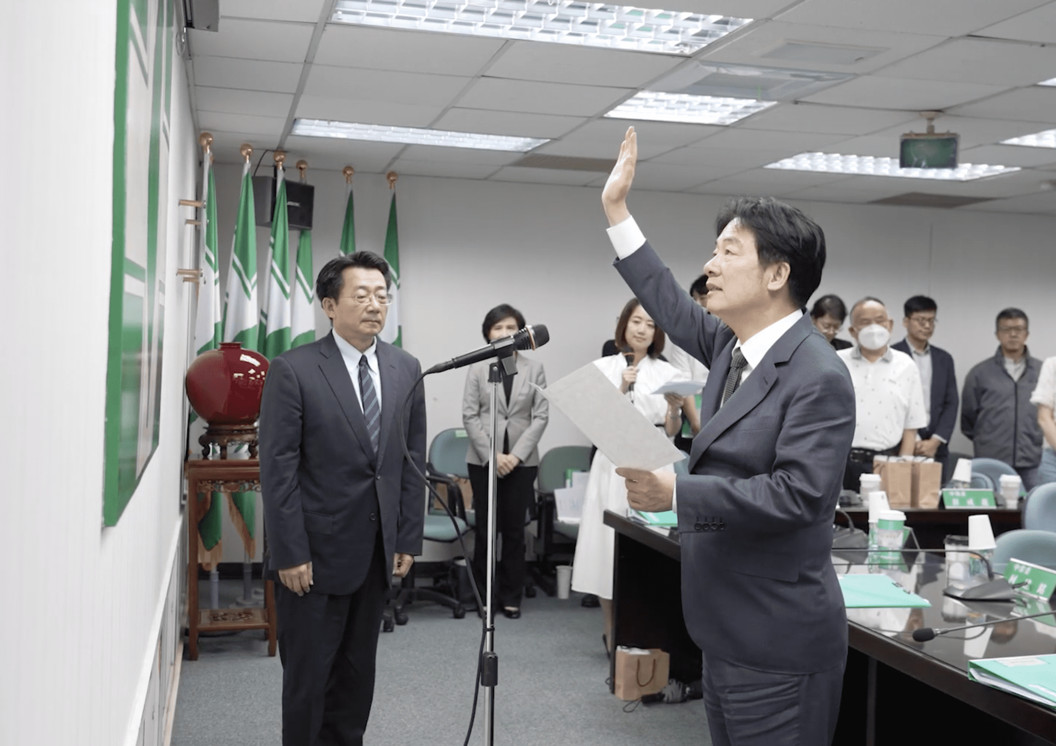 賴清德接任民進黨魁 宣布秘書長由林右昌出任 賴清德接任民進黨魁 宣布秘書長由林右昌出任