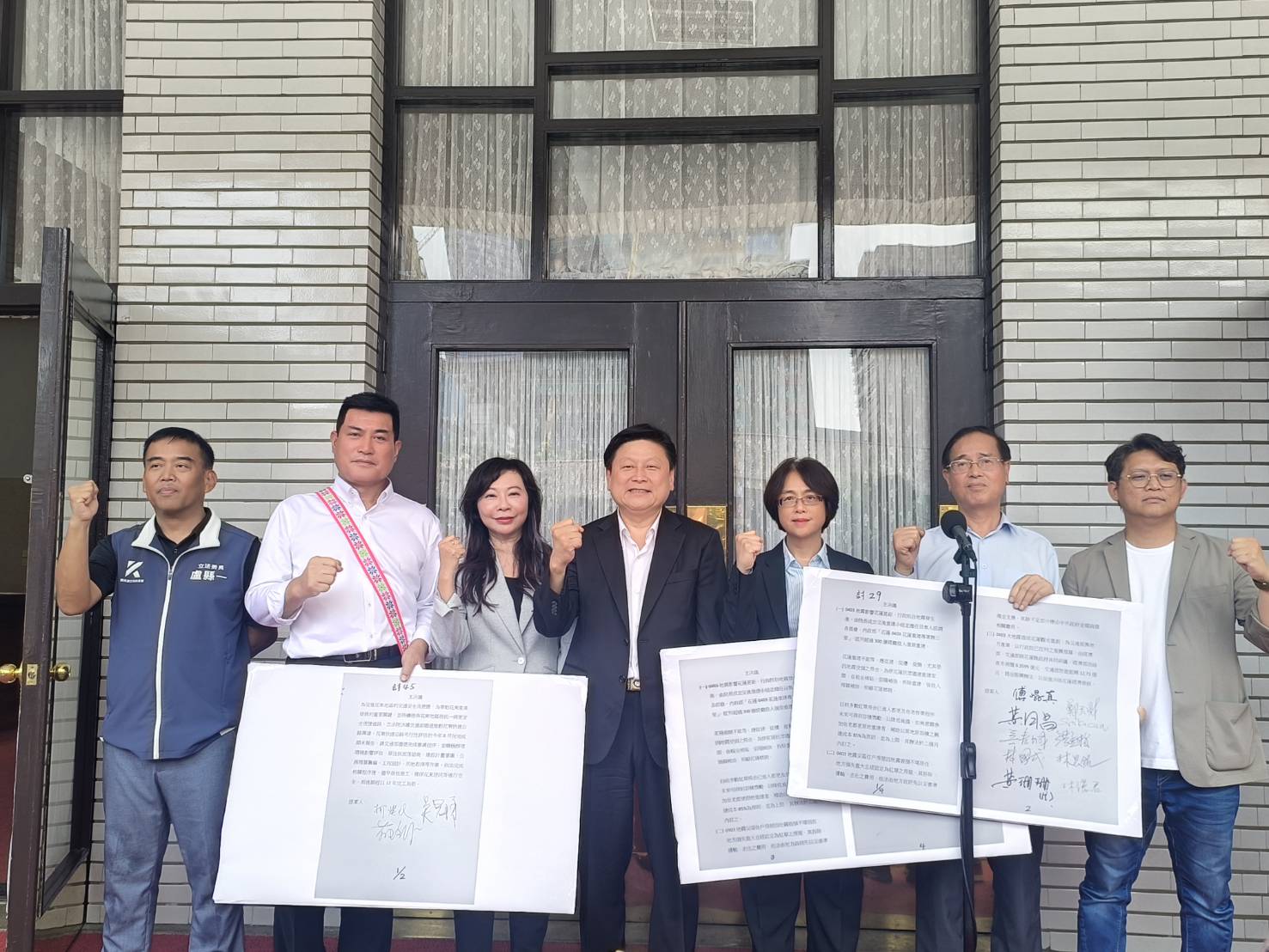 民眾黨立委出席國民黨記者會    林憶君感謝「傅總召的努力」