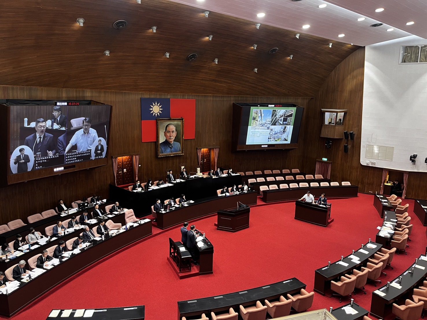 吳秉叡痛批侯友宜「割稻仔尾」  爭取經費卻未收到啟用典禮通知