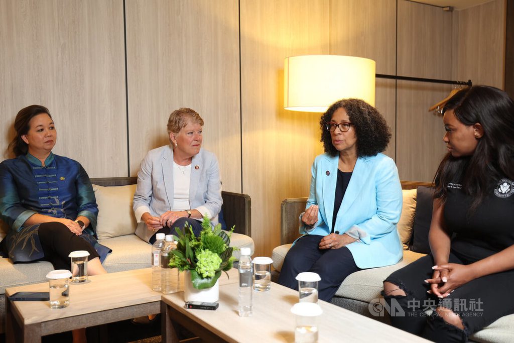 訪台打出全女性陣容 美議員團肯定台灣性別衡平 訪台打出全女性陣容 美議員團肯定台灣性別衡平