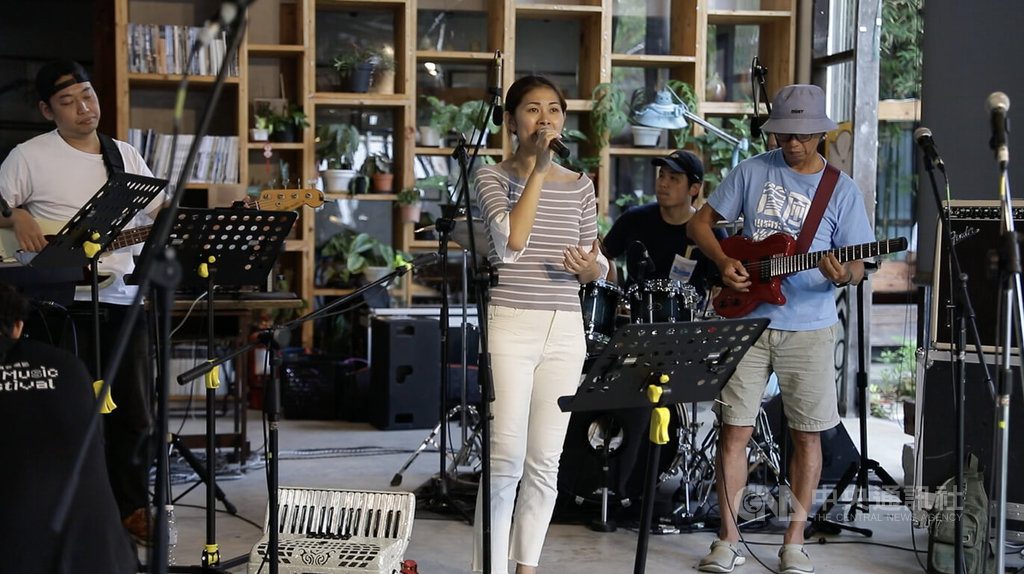 山狗大後生樂團追思曾貴海 大馬檳城傳唱客家詩作 山狗大後生樂團追思曾貴海 大馬檳城傳唱客家詩作