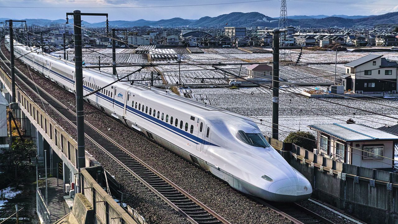 颱風安比過境日本新幹線復駛 76空中航班仍被取消 颱風安比過境日本新幹線復駛 76空中航班仍被取消