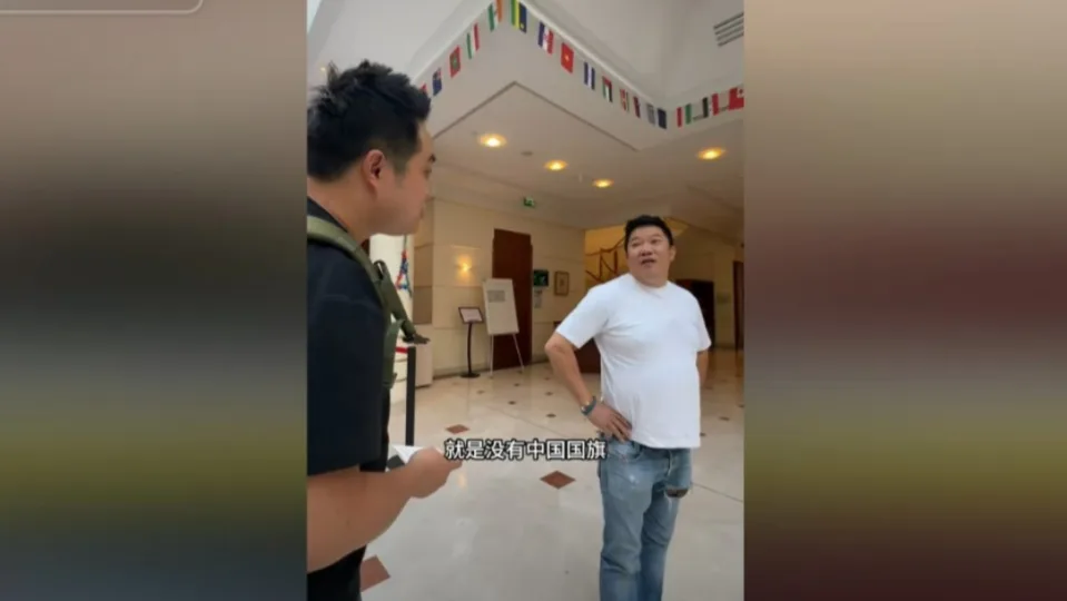 拍巴黎長榮桂冠拒掛五星旗 當事人:統促會審核 拍巴黎長榮桂冠拒掛五星旗 當事人:統促會審核