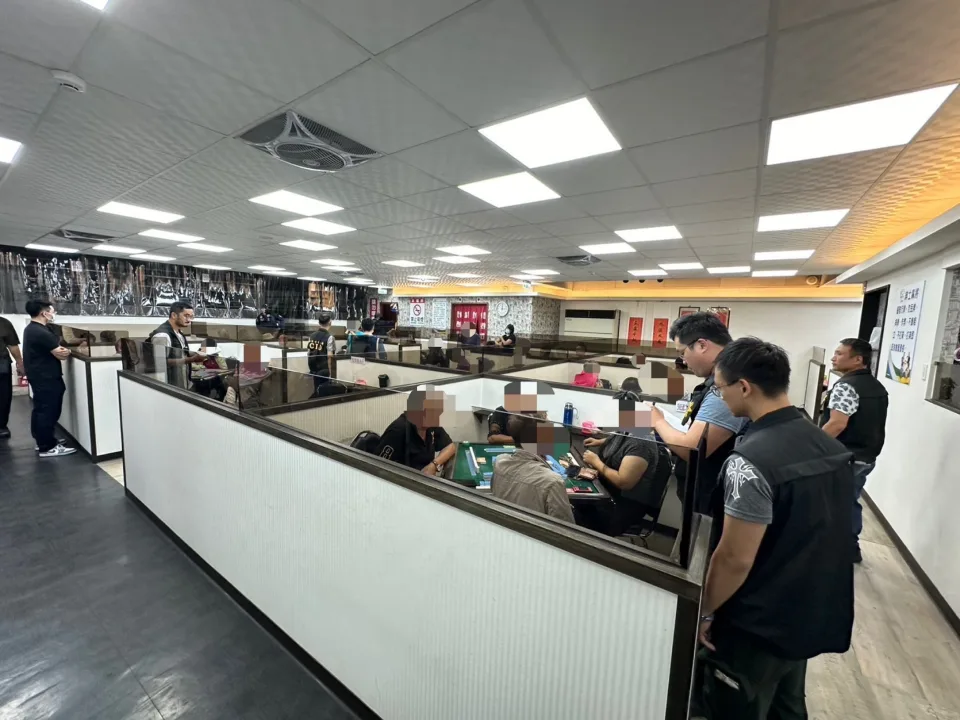 警破獲賭場官兵遭逮 艦指部:現場無賭資 警破獲賭場官兵遭逮 艦指部:現場無賭資