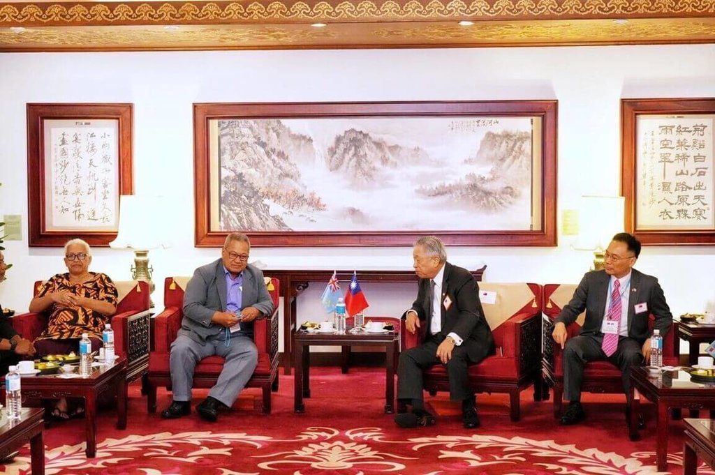 吐瓦魯國國會議長伉儷訪台 體驗中秋節 吐瓦魯國國會議長伉儷訪台 體驗中秋節