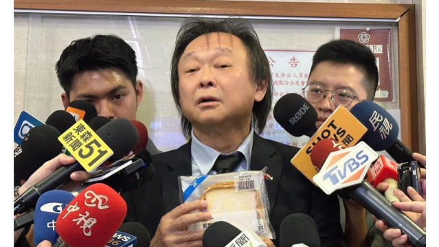 柯文哲遭羈押 王世堅:不勝唏噓哀矜勿喜 柯文哲遭羈押 王世堅:不勝唏噓哀矜勿喜