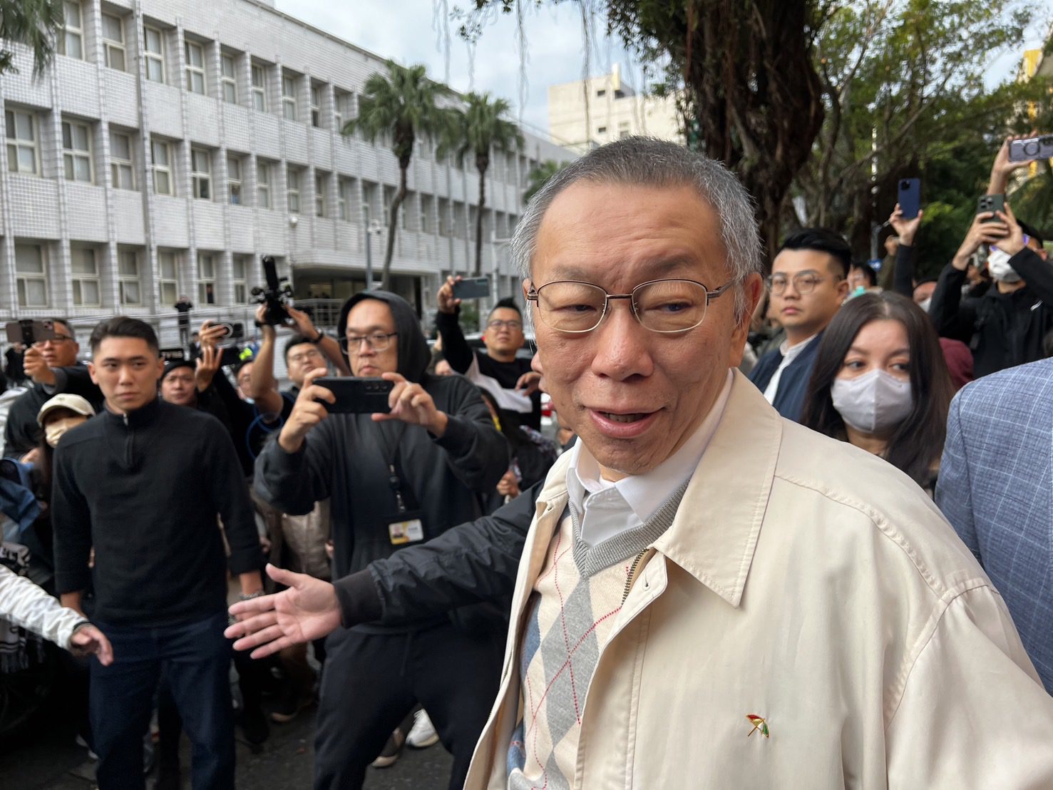 法界人士指 柯文哲兩度交保兩度撤銷 再來難逃羈押命運 法界人士指 柯文哲兩度交保兩度撤銷 再來難逃羈押命運