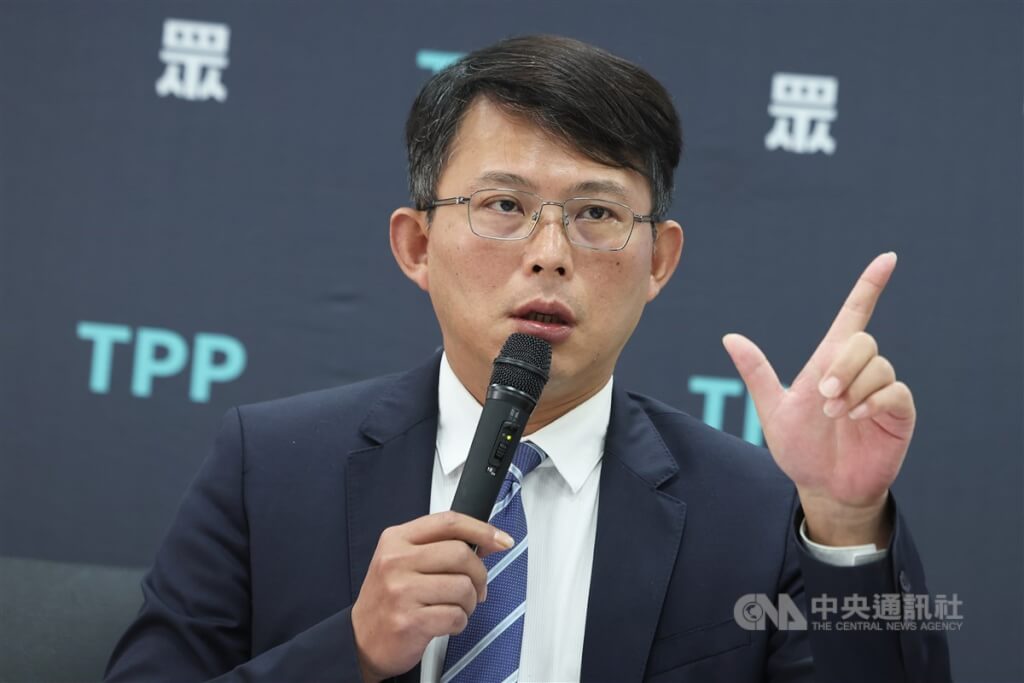 侯友宜指新北借場地按規則 黃國昌稱遭人斷章取義 侯友宜指新北借場地按規則 黃國昌稱遭人斷章取義