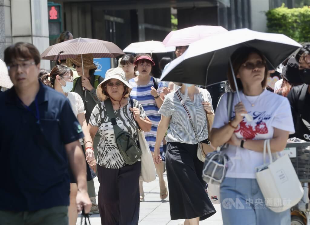 大台北防36度高溫 中部以北午後局部雷雨 大台北防36度高溫 中部以北午後局部雷雨