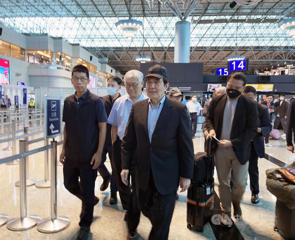 總統府:馬英九赴中依法申報存查 無須審查核准 總統府:馬英九赴中依法申報存查 無須審查核准