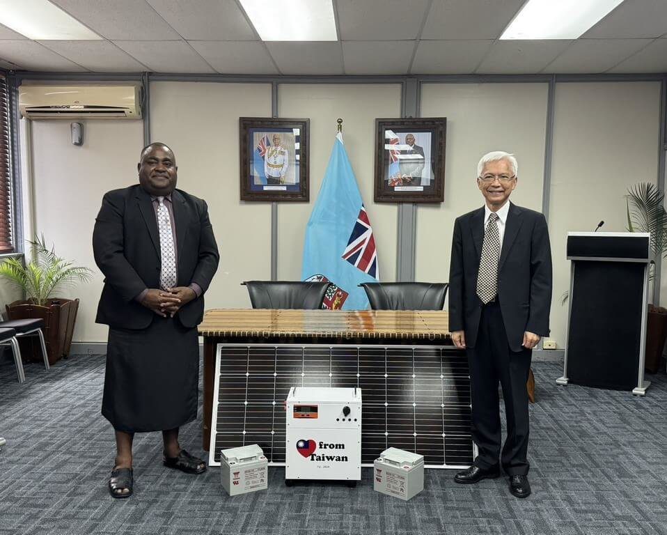 台灣捐贈太陽能系統 助斐濟偏鄉能源建設 台灣捐贈太陽能系統 助斐濟偏鄉能源建設