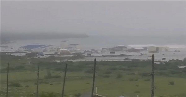 堪察加逾70年來最強震 海嘯淹沒俄遠東海岸小鎮 堪察加逾70年來最強震 海嘯淹沒俄遠東海岸小鎮