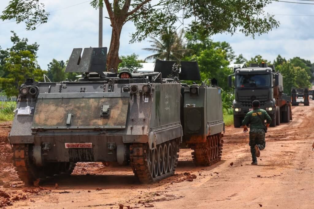 停火協議才剛生效 泰國控柬埔寨發動攻擊 停火協議才剛生效 泰國控柬埔寨發動攻擊