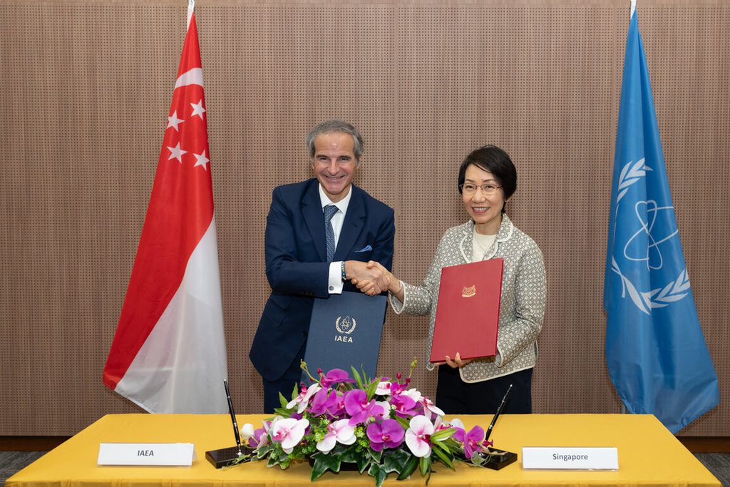 IAEA署長訪新加坡 簽備忘錄盼促區域核能培訓 IAEA署長訪新加坡 簽備忘錄盼促區域核能培訓