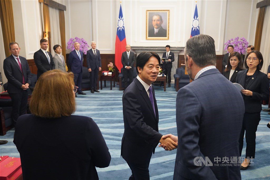 推文曾掛台灣國旗 加拿大前防長將訪台出席安全論壇 推文曾掛台灣國旗 加拿大前防長將訪台出席安全論壇