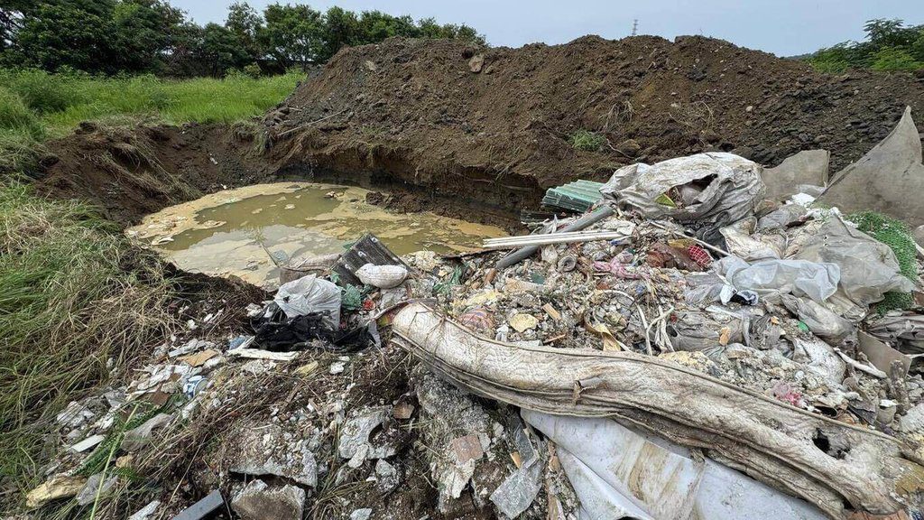 非法傾倒查扣機具處置惹議 苗檢:證據已保全 非法傾倒查扣機具處置惹議 苗檢:證據已保全