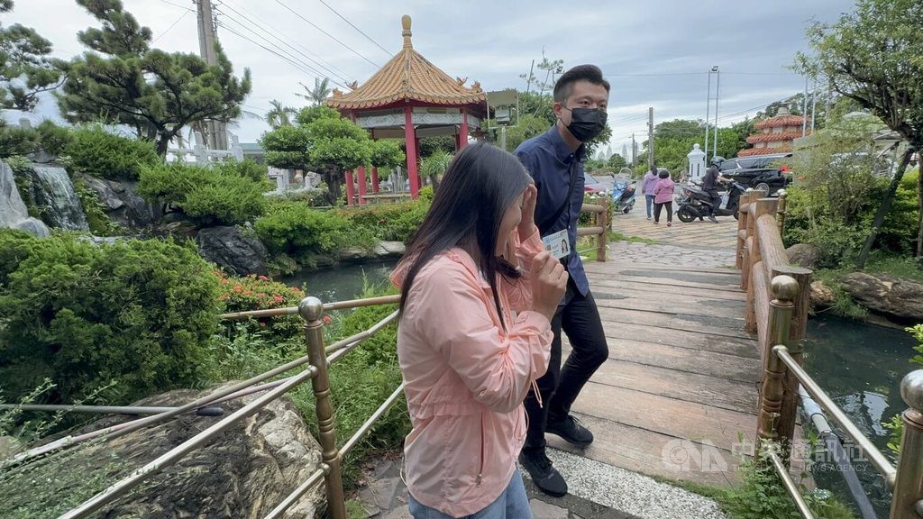 雲林罷免案投票 張嘉郡帶錯證件搞烏龍 雲林罷免案投票 張嘉郡帶錯證件搞烏龍