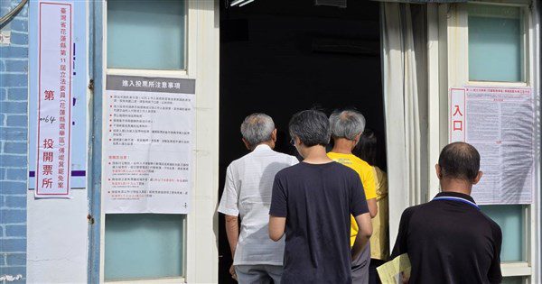 24藍委與高虹安罷免案 上午8時至下午4時投票 24藍委與高虹安罷免案 上午8時至下午4時投票