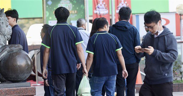 勞退新制若提高雇主提撥率 學者研究恐轉嫁勞工 勞退新制若提高雇主提撥率 學者研究恐轉嫁勞工