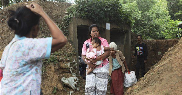 泰柬邊境衝突 曼谷當局:泰方12死多數為平民 泰柬邊境衝突 曼谷當局:泰方12死多數為平民