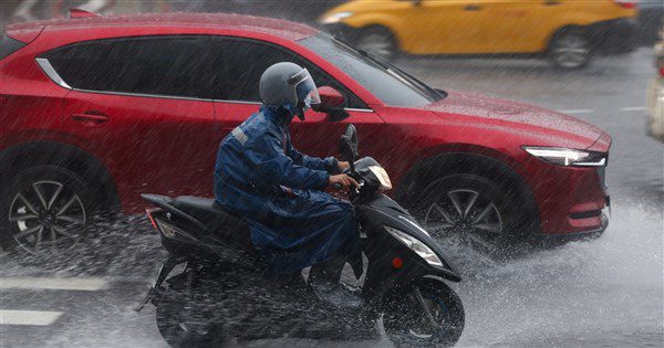 吳德榮:本週西南季風影響 中南部防瞬間強降雨 吳德榮:本週西南季風影響 中南部防瞬間強降雨