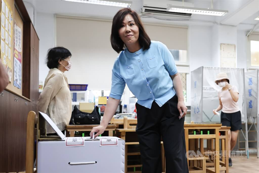 罷免案開票 李彥秀自行宣布不通過 罷免案開票 李彥秀自行宣布不通過